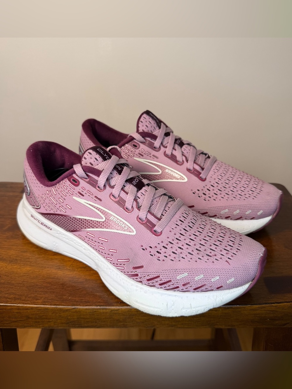 Brooks Glycerin 20 Women’s Size 9.5 B Pink Purple Running Shoes 1203691B577